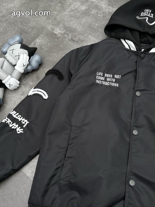 ブランド コピー s 級最新の秋冬アイテム 完売前に即対応 オリジナルコートEVISU._0_3