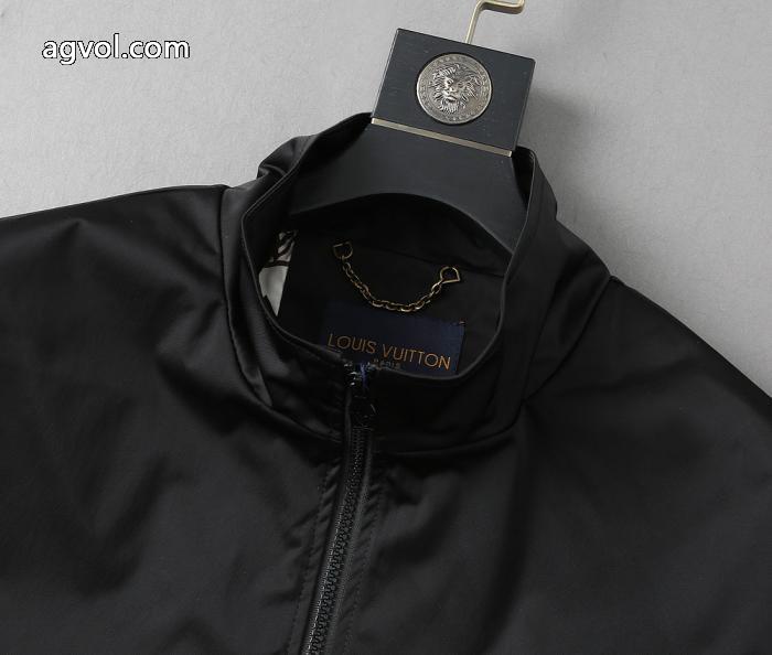 LOUIS VUITTONスーパー コピー 販売送料込み 希少品 2026-2026秋冬季超人気 ロゴがかっこいいコート.._0_5