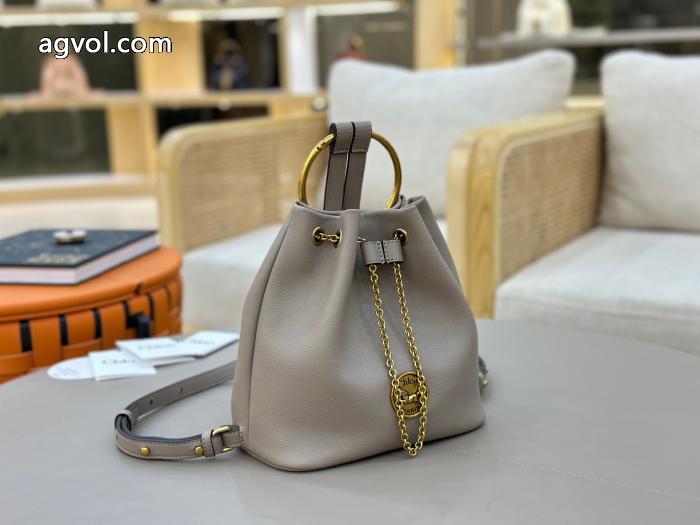 CHLOEブランド 通販 激安&nbsp;&nbsp;&nbsp;&nbsp;バッグ注目度UP！ カジュアルコーデオシャレ 26ＡＷ美品._0_2