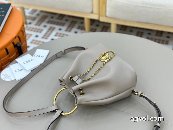 CHLOEブランド 通販 激安&nbsp;&nbsp;&nbsp;&nbsp;バッグ注目度UP！ カジュアルコーデオシャレ 26ＡＷ美品._0_3