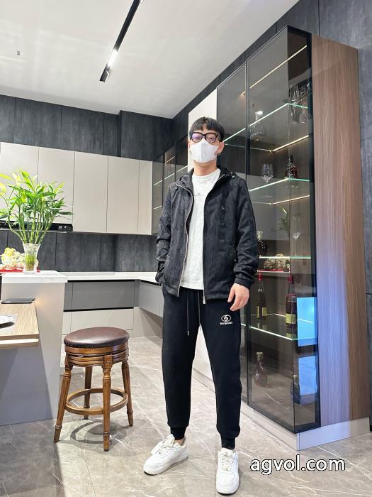 DIOR即完売 魅力をプラス 絶対に買える!コートブランド 偽物 激安 通販_0_0