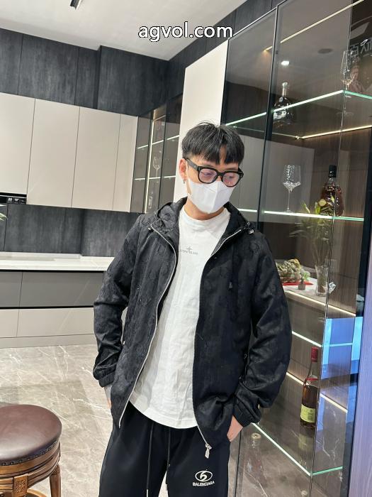 DIOR即完売 魅力をプラス 絶対に買える!コートブランド 偽物 激安 通販_0_1