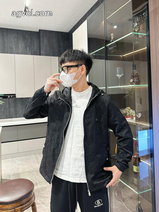 DIOR即完売 魅力をプラス 絶対に買える!コートブランド 偽物 激安 通販_0_2