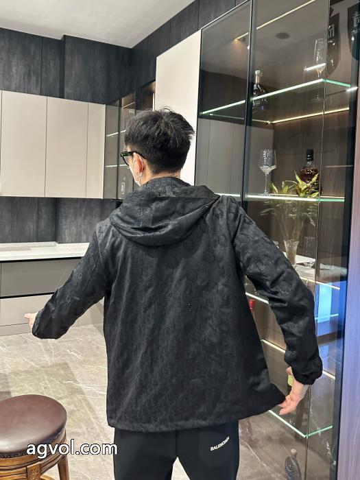 DIOR即完売 魅力をプラス 絶対に買える!コートブランド 偽物 激安 通販_0_3