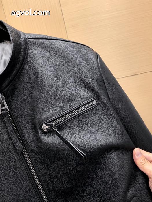 コートTOM FORD雑誌も街も人気アイテム 冬の大人カジュアル 遊び心が溢れるアイテムブランド コピー 通販.._0_4