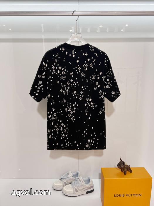 半袖Tシャツスーパー コピー どこで 買える主役になる存在感 超軽量 今年度最新限定LOUIS VUITTON_0_2