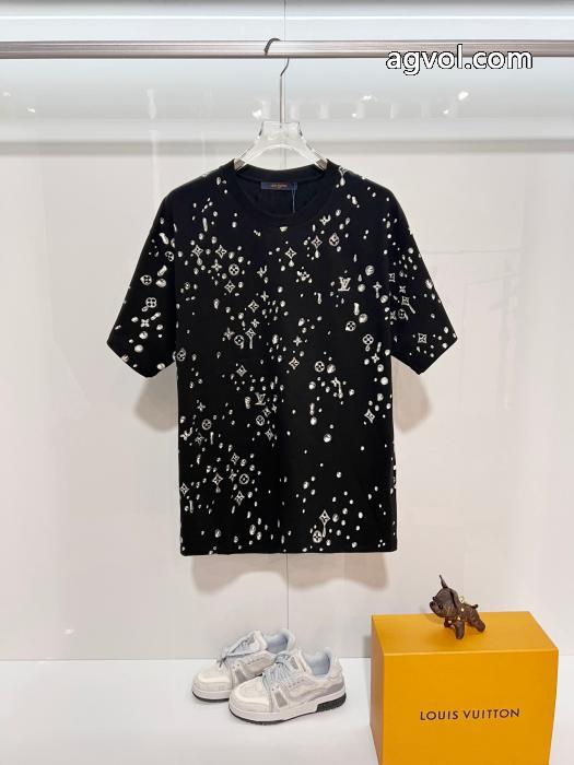 半袖Tシャツスーパー コピー どこで 買える主役になる存在感 超軽量 今年度最新限定LOUIS VUITTON_0_3