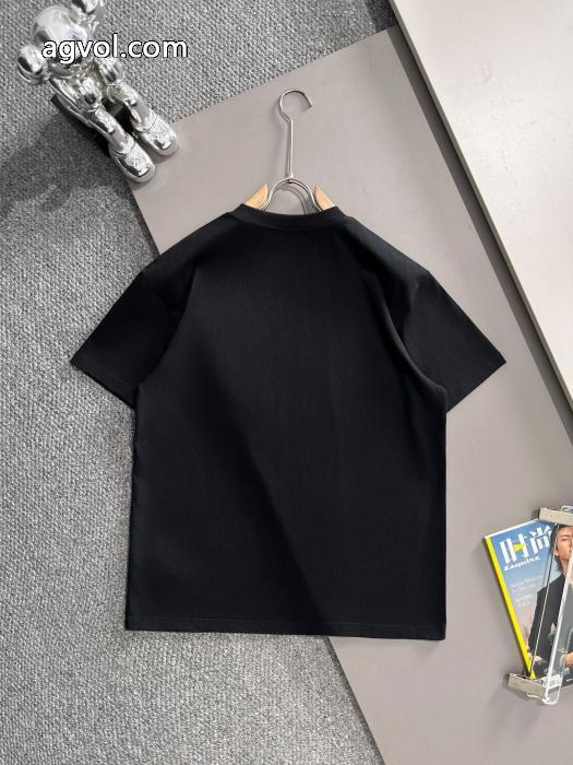 限定セール新作登場 人気商品2026 輝かしいスーパー コピー メンズ半袖TシャツFENDI_0_2