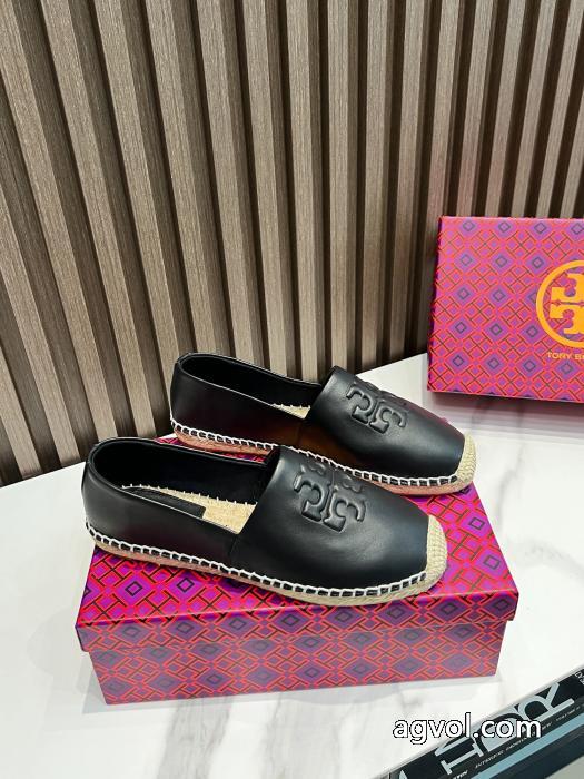 新作アイテム60％OFF  大人シンプルな 着心地抜群ブランド コピー 安心Tory Burch&nbsp;&nbsp;&nbsp;&nbsp;スニーカー._0_4