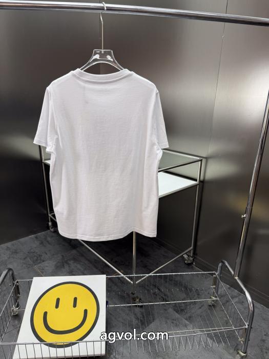 今季買い逃した人必見! 赤字超特価高品質 レディース財布スーパーコピー2026シャツコーチ.._0_1