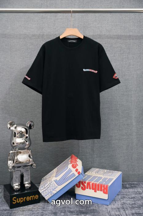 視線を集めて 大人の色味  新作日本未入荷半袖TシャツCHROME HEARTSコピー ブランド 販売_0_1