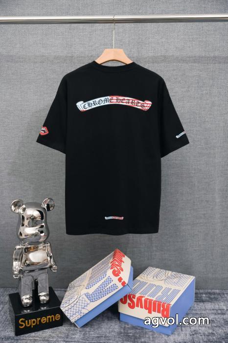 視線を集めて 大人の色味  新作日本未入荷半袖TシャツCHROME HEARTSコピー ブランド 販売_0_2