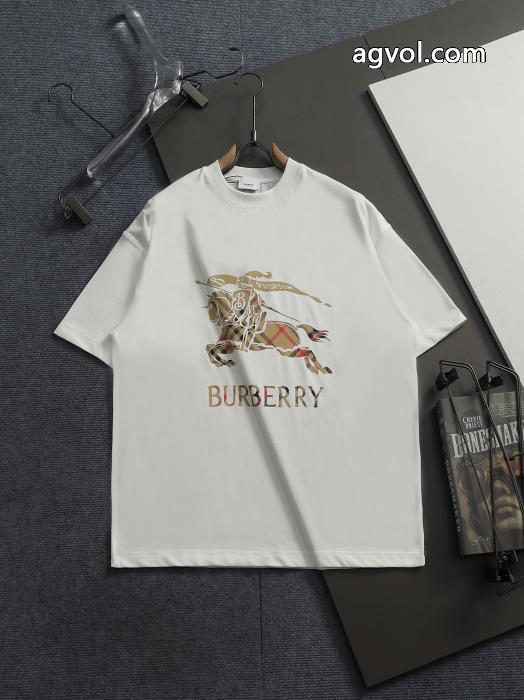 2026新着話題作 海外流行 即発ブランド コピー ショップ半袖Tシャツバーバリー_0_0