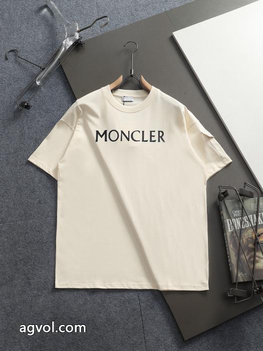 ブランド 激安大胆なカジュアルダウン 2026年人気商品 世界に一つだけ！MONCLER半袖Tシャツ_0_1