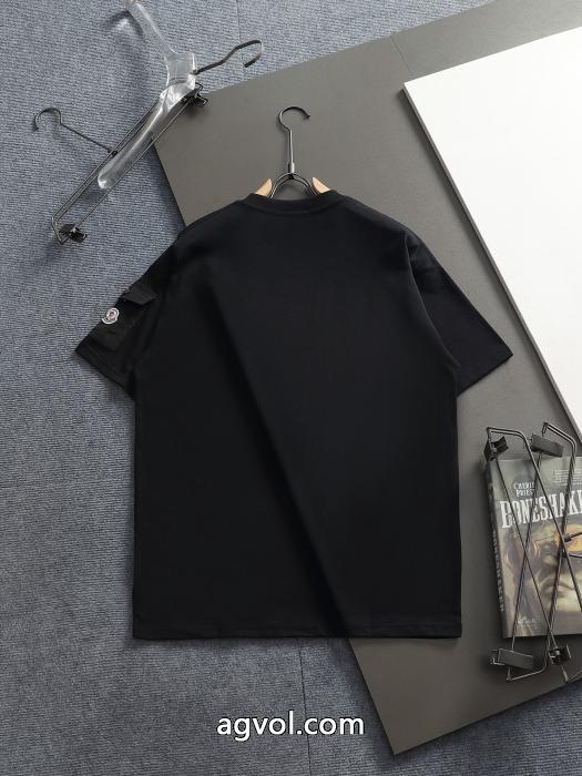 ブランド 激安大胆なカジュアルダウン 2026年人気商品 世界に一つだけ！MONCLER半袖Tシャツ_0_2