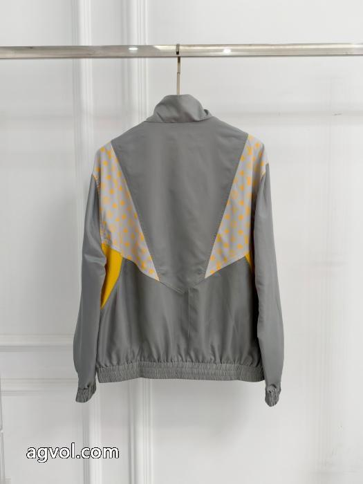 ジャケットLOUIS VUITTONきれいめ上品に お洒落 着回し力抜群のシンプル偽 ブランド _0_0
