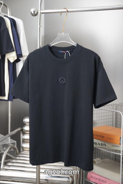 半袖TシャツLOUIS VUITTON軽くて嬉しい 話題の新作到着 最大の魅力ブランド 品 コピー_0_1