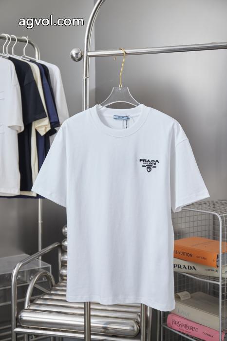 PRADA2026最新作完売必至 大人気アイテム オシャレな雰囲気ブランド 偽物 激安半袖Tシャツ_0_2