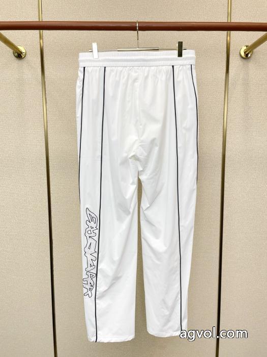 ブランドスタイルが継続的に人気 26ss春夏新作　VIPSALE 激レアアイテムbalenciagaジーパンスーパー コピー 販売.._0_1