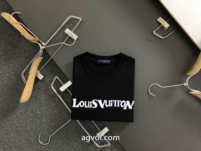 LOUIS VUITTON肌触りの良いサラりと 数に限りがある 優れものブランド コピー ショップ半袖Tシャツ_0_1