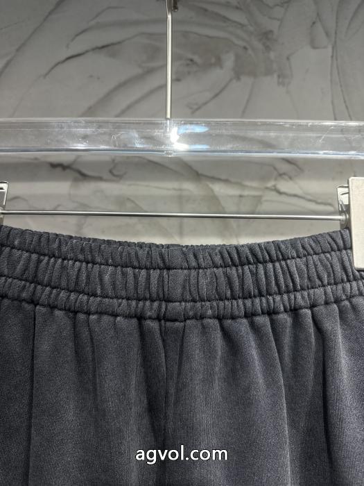 バレンシアガ実用を兼ね備えた 完売間近 爽やかマルチ&nbsp;&nbsp;&nbsp;&nbsp;スラックスブランド コピー 販売._0_2