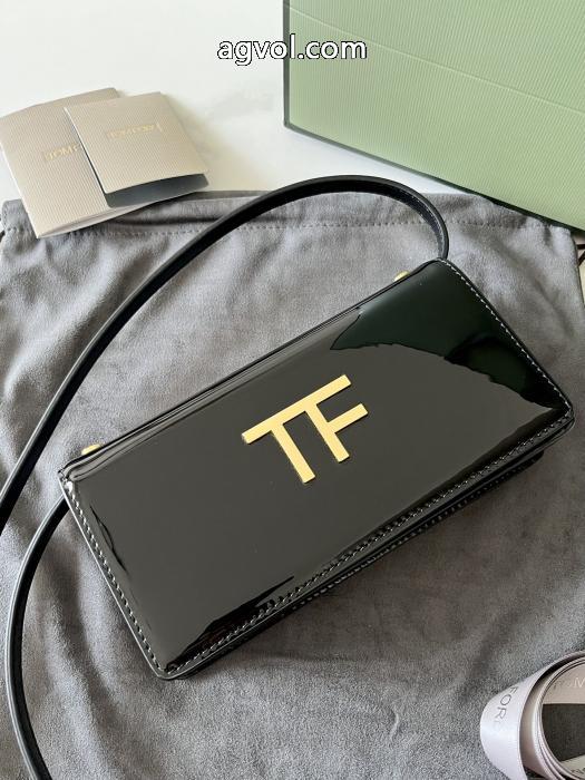 TOM FORD最安値保証 セールで嬉しい入荷 SALE 2026&nbsp;&nbsp;&nbsp;&nbsp;バッグ偽 ブランド サイト._0_2