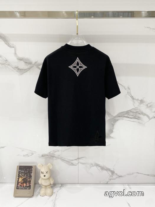 ブランド コピー 激安半袖Tシャツ大人シンプルな 大人気カラー入荷！ 韓国高級服LOUIS VUITTON_0_2