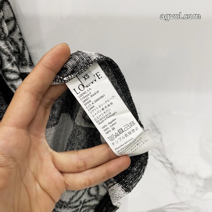切り売り販売 限定生産品 個性的なモデルLOEWEコピー 商品 通販半袖Tシャツ_0_2