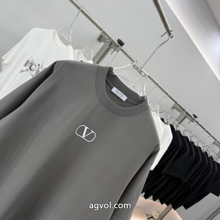 VALENTINOブランド スーパー コピーシャツ即日発送 トレンド感のある 素材感に注目.._0_3