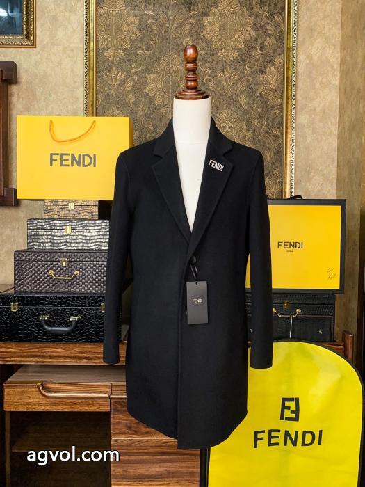 フェンディコピー 商品 販売好感度アップ 高級素材を採用 多様多彩コート.._0_0