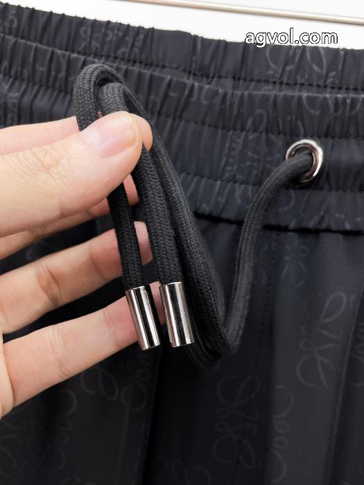 スラックスLOEWE超人気モデル入荷 流行 2026新款コピー 商品 販売_0_1