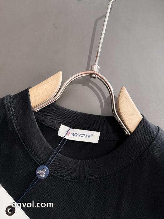 MONCLER半袖Tシャツ偽物 通販 サイトデザイン性の高い 人気新品*超特価 品質保証最新作_0_0