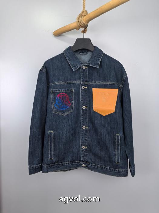 MONCLER予約完売品 激安セール 旬の気分を絶妙にコートコピー 商品 販売_0_0
