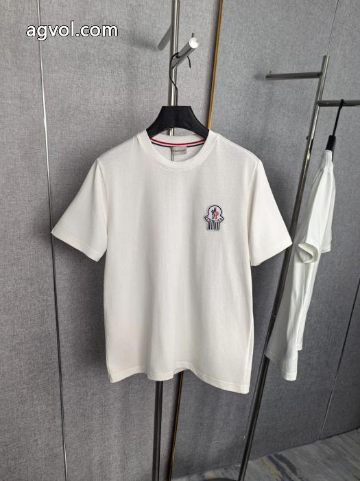 完売必至 【大人気】定番商品 優等品MONCLER半袖Tシャツコピー 通販_0_2