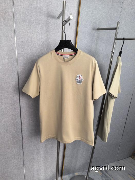 完売必至 【大人気】定番商品 優等品MONCLER半袖Tシャツコピー 通販_0_3