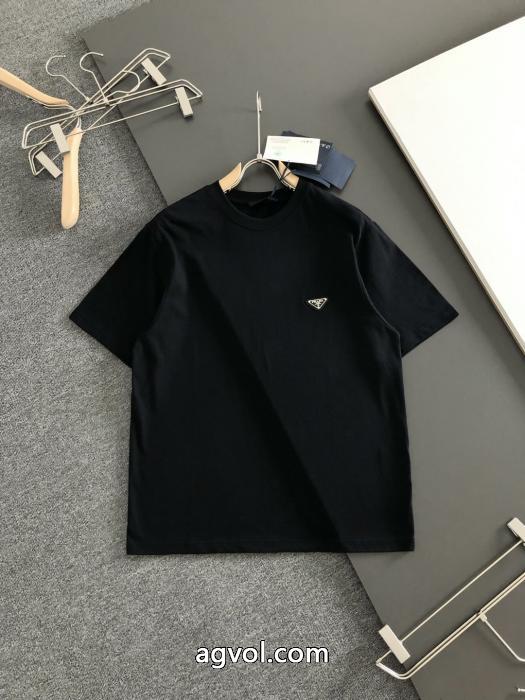 プラダ半袖Tシャツ再入荷が嬉しい2026 今話題の最新作 肌触りのいい  スーパー コピー ブランド 専門_1_1