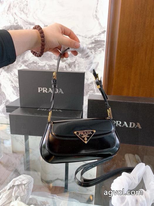 2026年流行 秀逸アイテム 高級感あるブランド コピーバッグPRADA_0_0