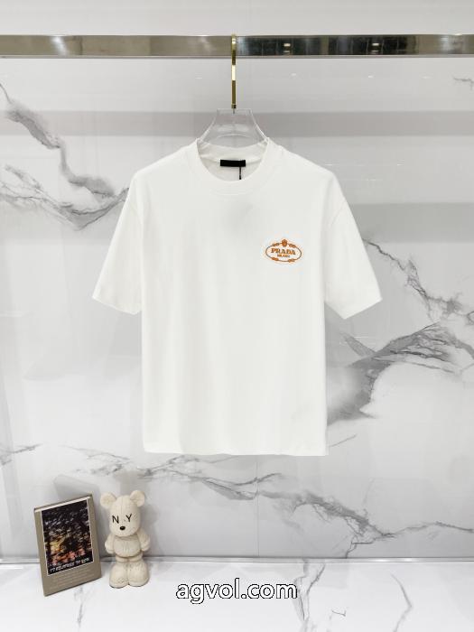 プラダオシャレな印象に 今季トレンド 2026モデル偽物 通販半袖Tシャツ_0_4