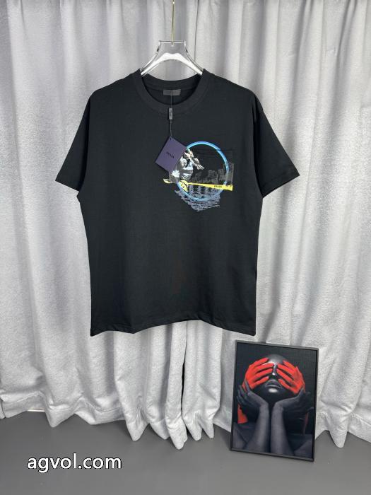 半袖Tシャツブランド 偽物 激安 通販新作 存在感大 高評価の人気品 プラダ_0_0