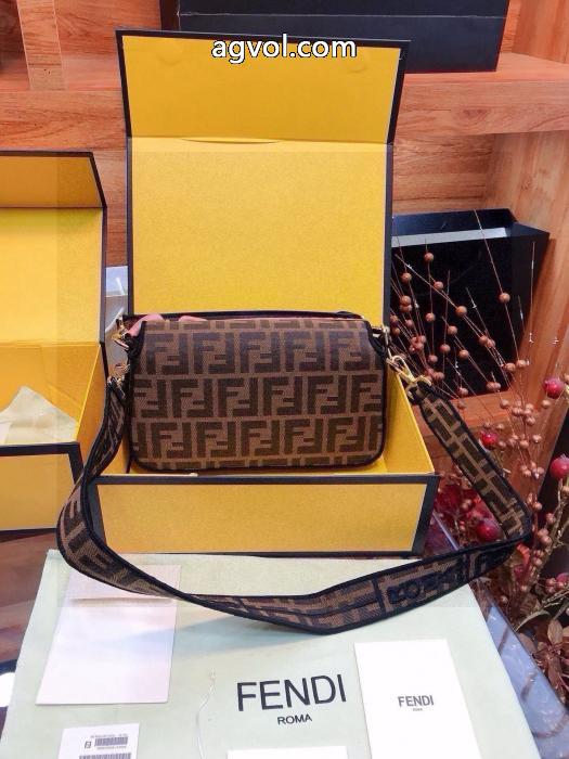 バッグ販売通販 高評価アイテム 激レア商品スーパー コピー 安心FENDI_1_4
