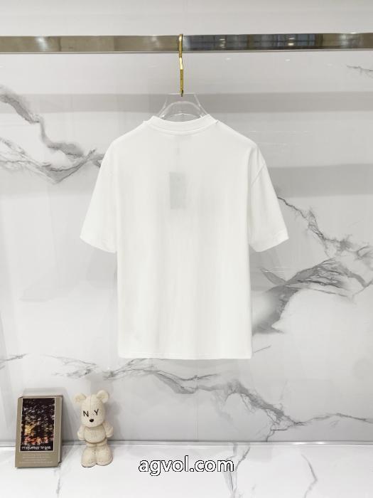偽 ブランド 販売フェンディ半袖Tシャツ2026激安上品 今季新作登場_0_4