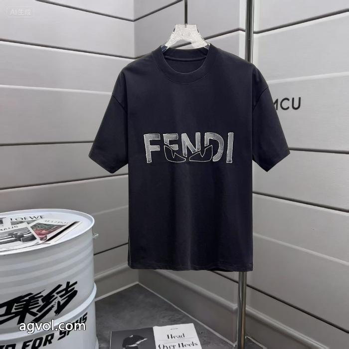 魅力的な 限定デザイン 高級素材ブランド レプリカ半袖TシャツFENDI_0_1