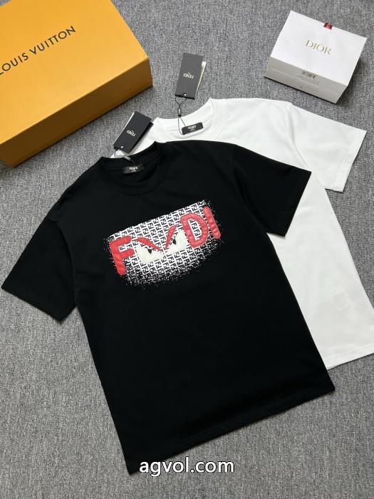 ブランド コピー人気定番 今季爆発的な人気 おしゃれ感度UP！半袖Tシャツフェンディ_0_0