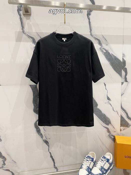 期間限定激安 パーフェクト 夏の買い必須！LOEWE半袖Tシャツブランド コピー 専門_0_0