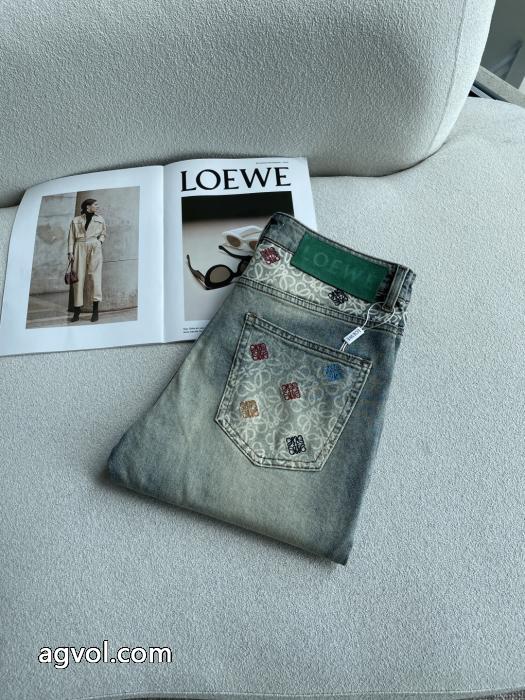 VIPセールで破格 新入荷アイテムの通販 主役になる存在感   ブランド 偽物 激安LOEWEジーンズ_0_2