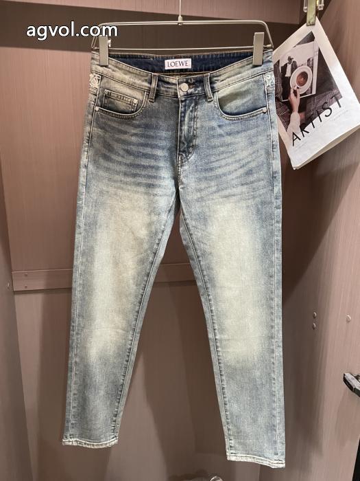 VIPセールで破格 新入荷アイテムの通販 主役になる存在感   ブランド 偽物 激安LOEWEジーンズ_0_4
