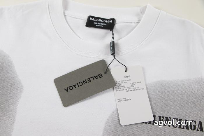 即完売 大人の色味 心惹かれるスタイル半袖Tシャツブランド コピー s 級balenciaga_0_0