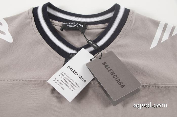 半袖Tシャツ夏に必須の定番アイテム 海外限定 今年人気定番balenciagaスーパー コピー 安心_0_4