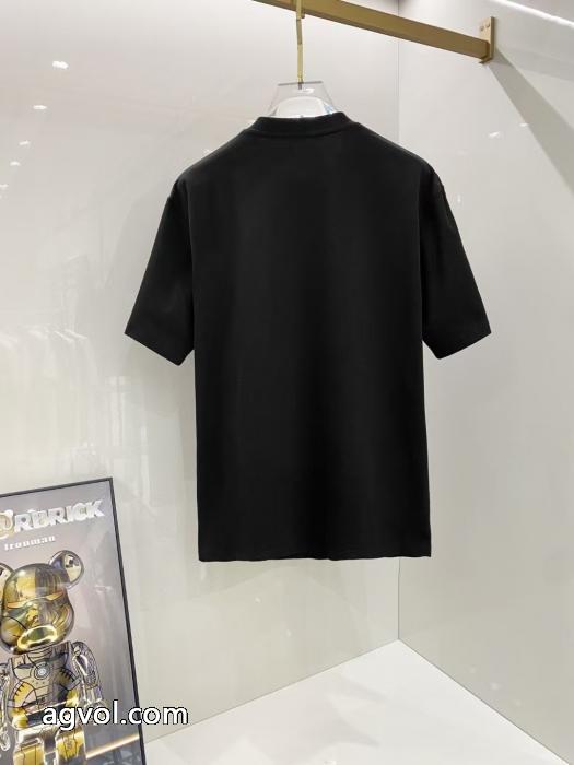 ポップ 即対応 新色入荷ブランド コピー 通販ヴェルサーチ半袖Tシャツ_0_1