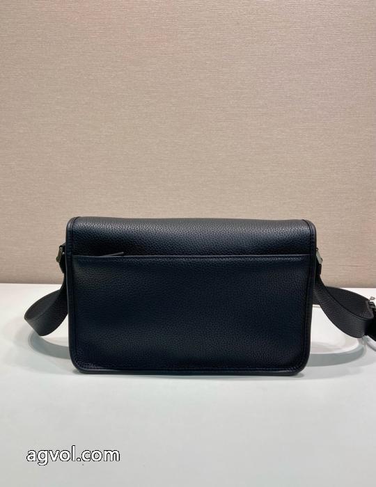 PRADA偽物 ブランド 販売バッグ今だけSALE 元気な印象に 爆買い最新作.._0_3